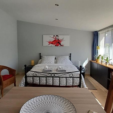 Bed and Breakfast La Goutadou Cabannes Экстерьер фото