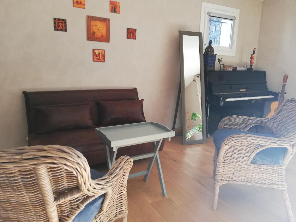 Bed and Breakfast La Goutadou Cabannes Экстерьер фото
