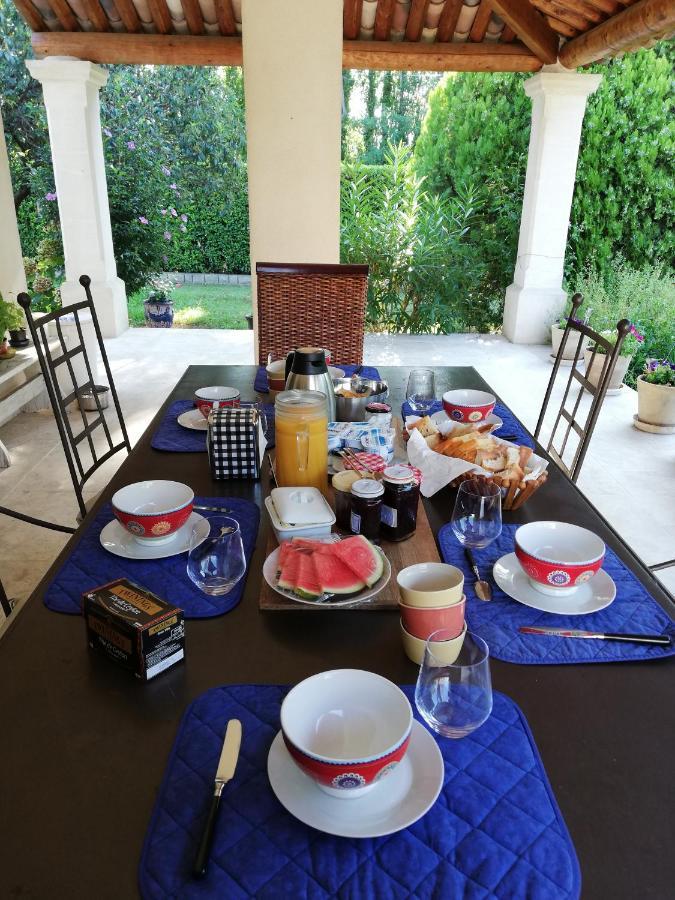 Bed and Breakfast La Goutadou Cabannes Экстерьер фото