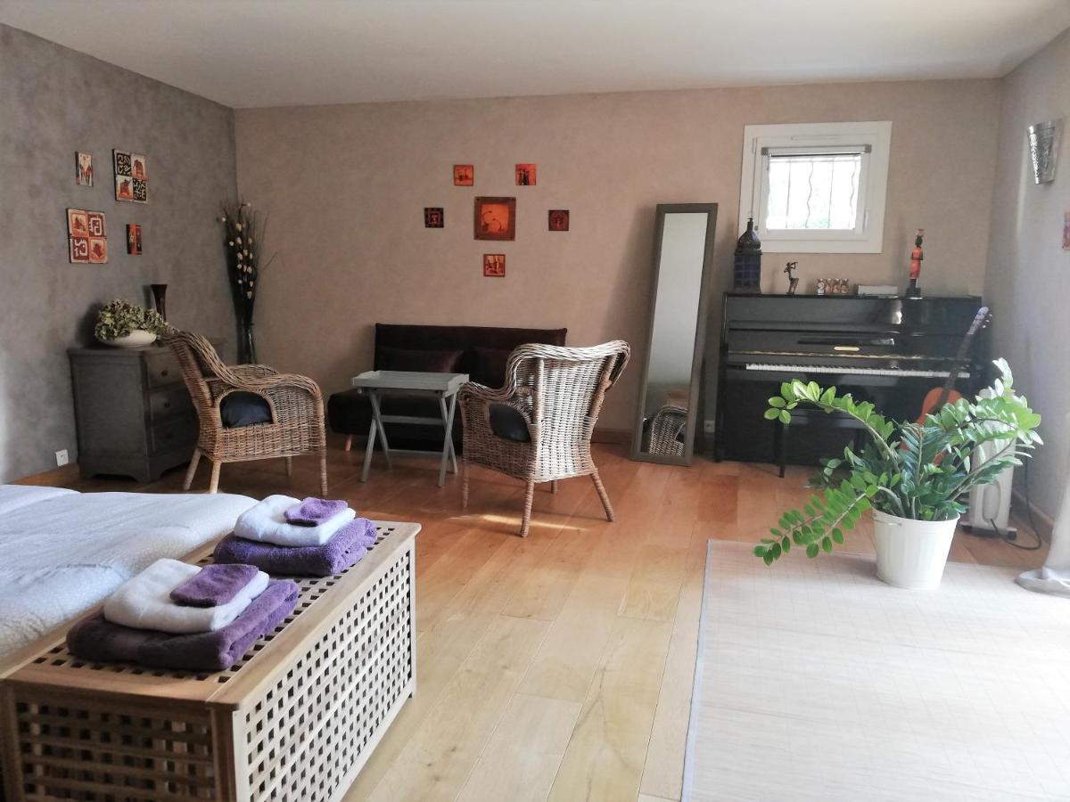 Bed and Breakfast La Goutadou Cabannes Экстерьер фото