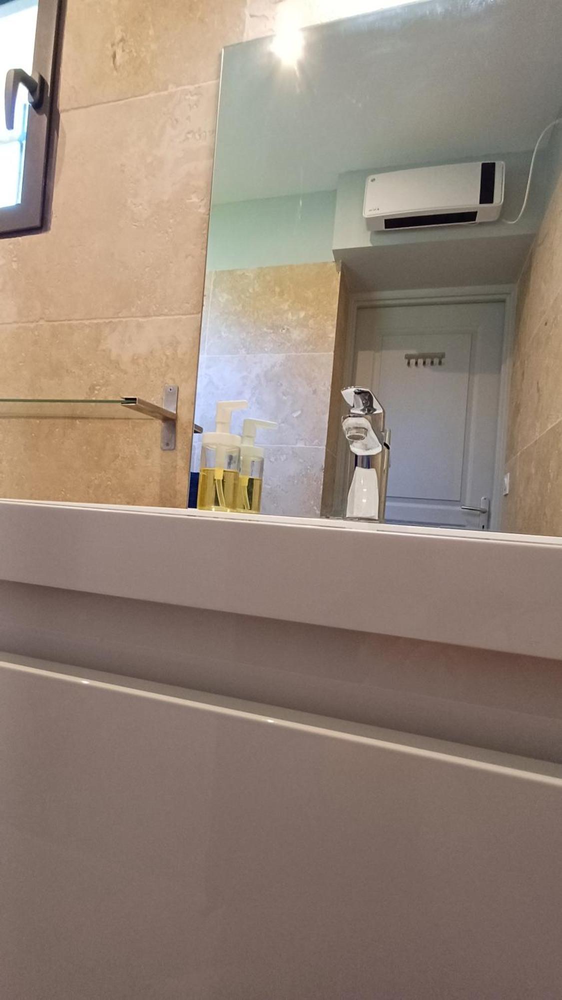 Bed and Breakfast La Goutadou Cabannes Экстерьер фото