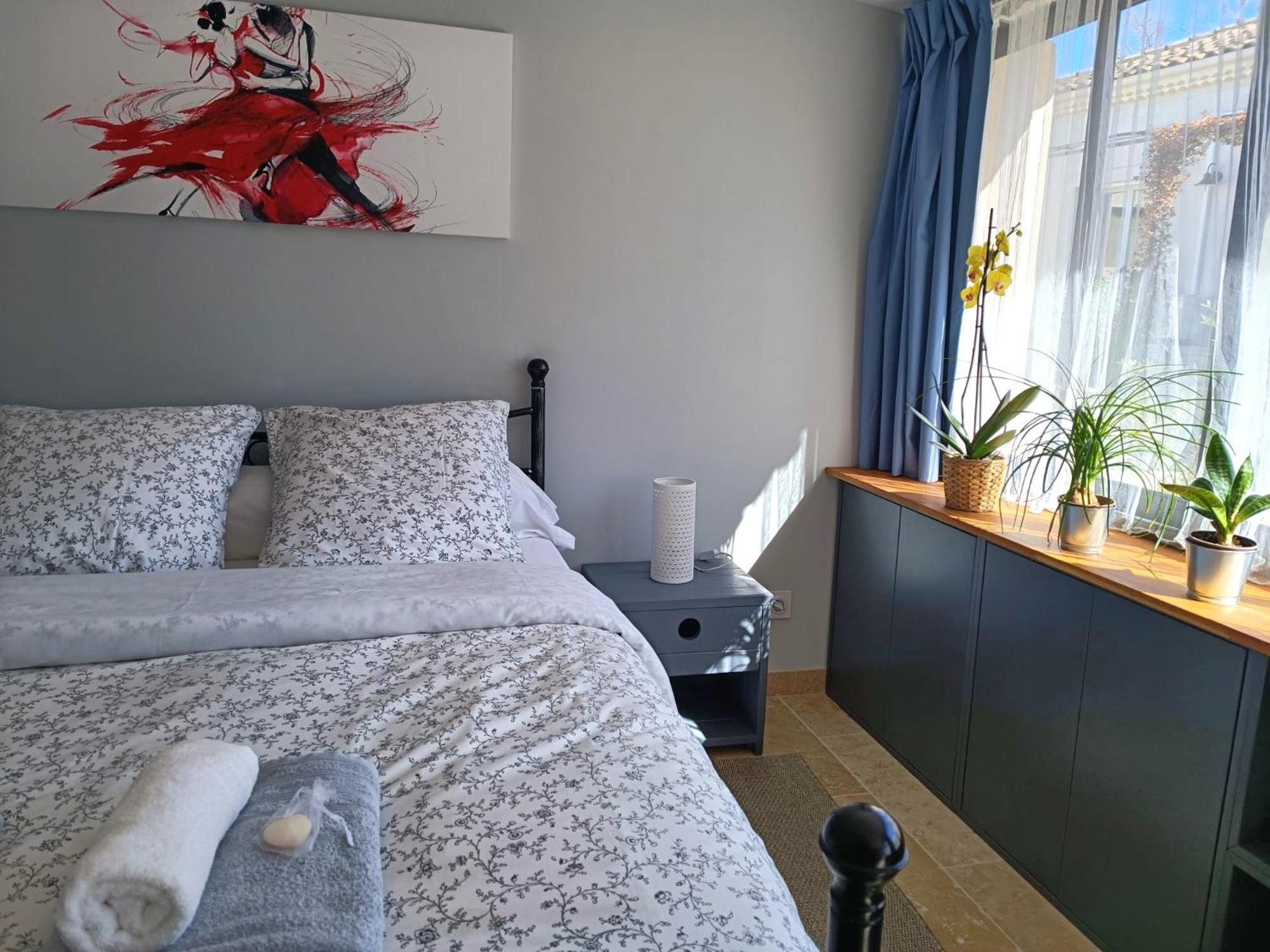 Bed and Breakfast La Goutadou Cabannes Экстерьер фото